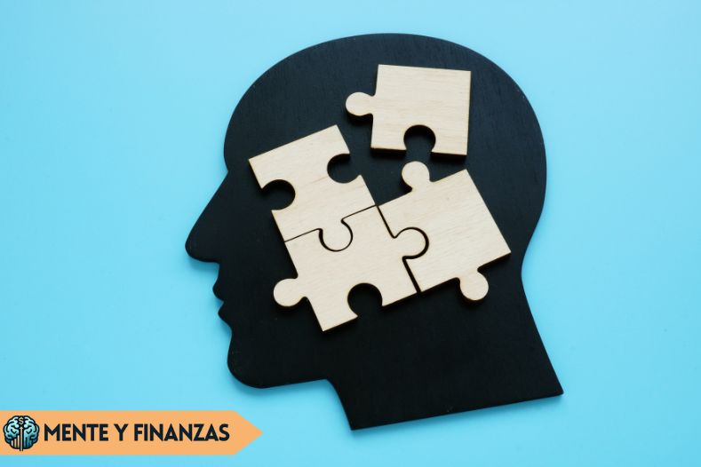 Persona reflexionando sobre su relación con el dinero y la abundancia
